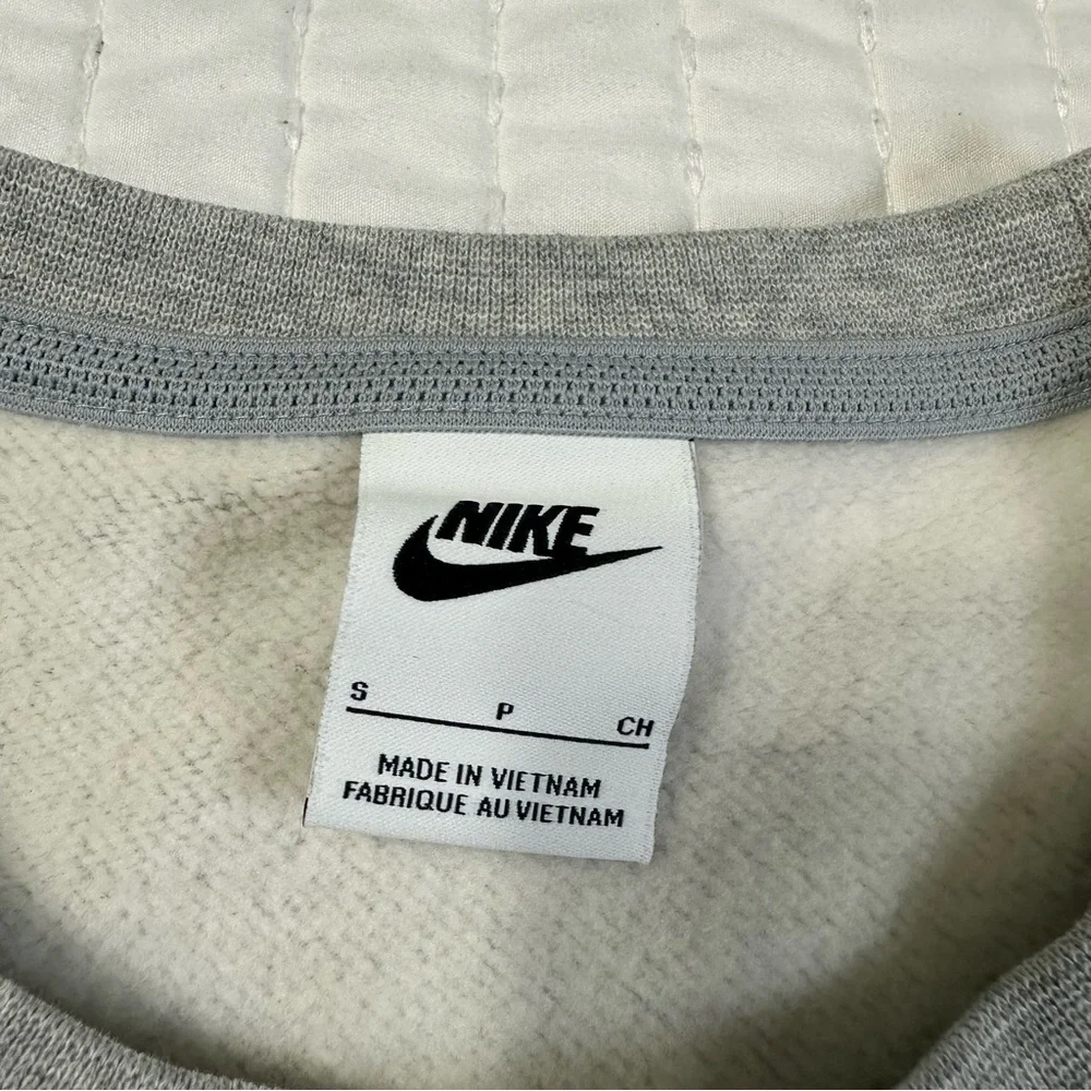 Nike Unisex UCLA College Sweatshirt Long Sleeve Crewneck Club Sweater - Picture 13 of 13